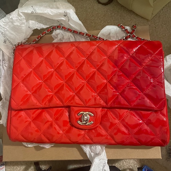 Red patent Chanel classic flap clutch with chain - Picture 5 of 16